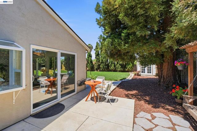 8123 Meadowlark Ct, Newark, CA 94560