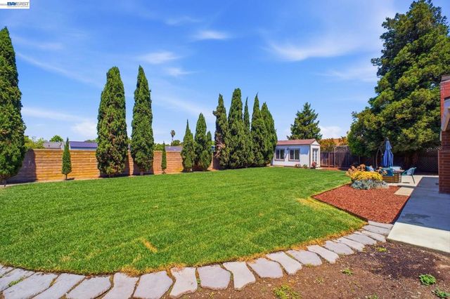 8123 Meadowlark Ct, Newark, CA 94560