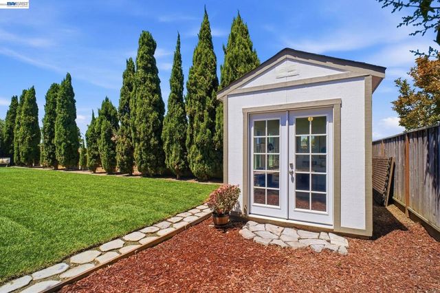 8123 Meadowlark Ct, Newark, CA 94560