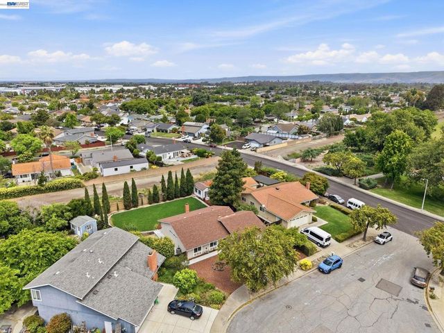 8123 Meadowlark Ct, Newark, CA 94560