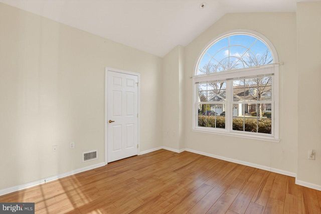 110 RIDGWAY DR, Bordentown, NJ 08505