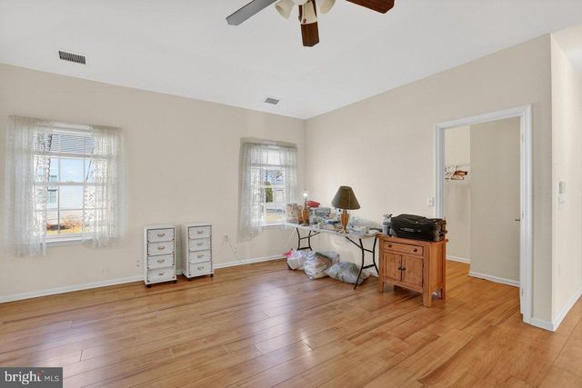 110 RIDGWAY DR, Bordentown, NJ 08505