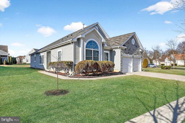 110 RIDGWAY DR, Bordentown, NJ 08505