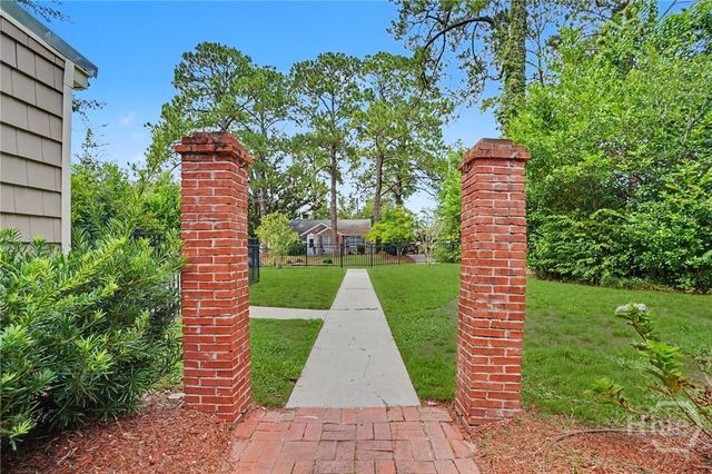 623 E 54th Street, Savannah, GA 31405