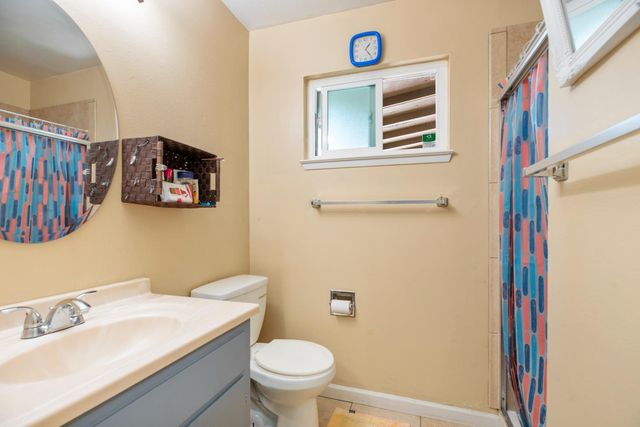 1717 Ensenada Dr, Modesto, CA 95355