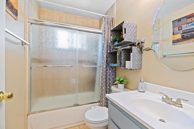 1717 Ensenada Dr, Modesto, CA 95355
