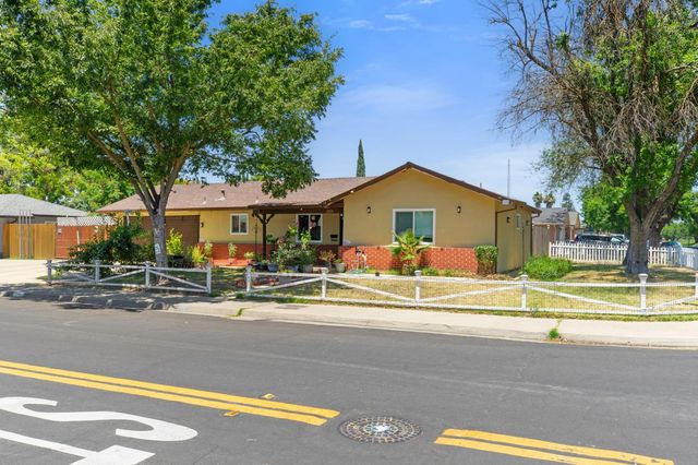 1717 Ensenada Dr, Modesto, CA 95355