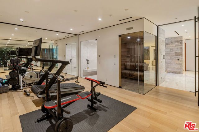 9410 Sierra Mar Place, Los Angeles, CA 90069