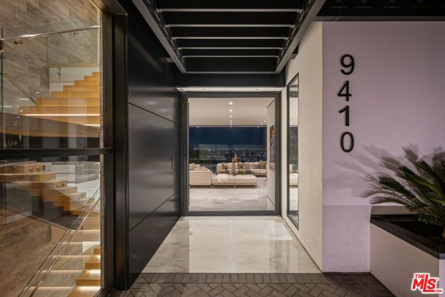 9410 Sierra Mar Place, Los Angeles, CA 90069