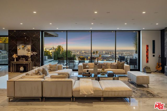 9410 Sierra Mar Place, Los Angeles, CA 90069