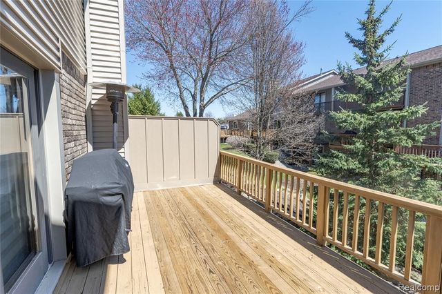 5736 Leeward Court, Clarkston, MI 48346