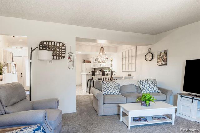 5736 Leeward Court, Clarkston, MI 48346