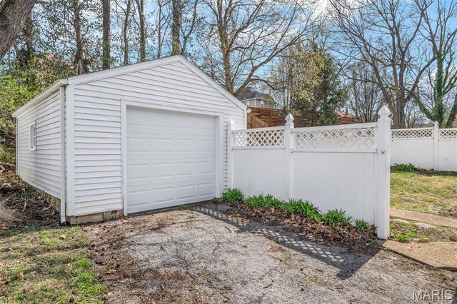 1420 Rankin Drive, Richmond Heights, MO 63117