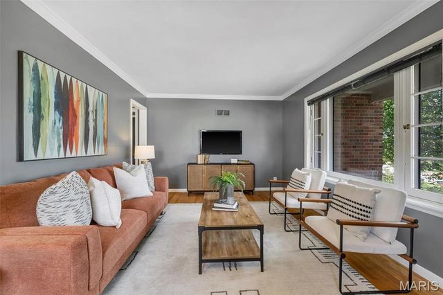 1420 Rankin Drive, Richmond Heights, MO 63117