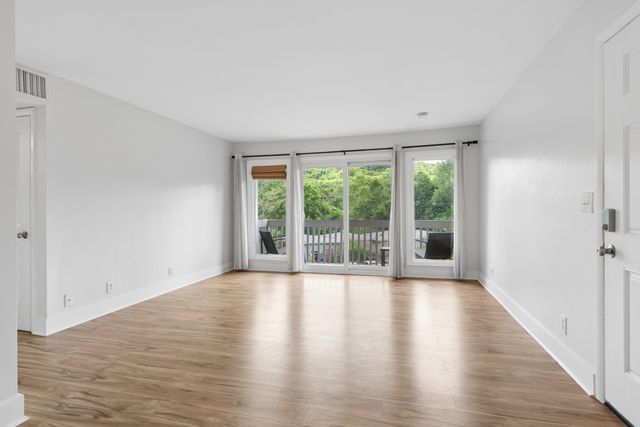 21 Vaughns Gap Rd Apt 91, Nashville, TN 37205