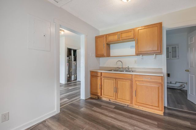 2484 Hilltop Avenue, Springfield, OH 45503