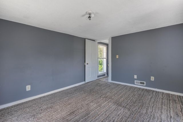 2484 Hilltop Avenue, Springfield, OH 45503