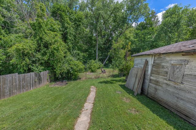 2484 Hilltop Avenue, Springfield, OH 45503