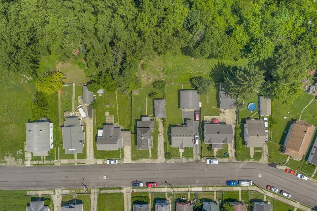 2484 Hilltop Avenue, Springfield, OH 45503