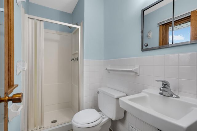 946 Redwood Drive, Apple Valley, MN 55124