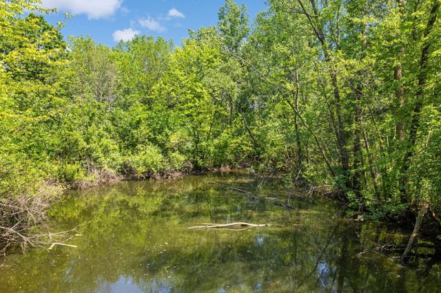 946 Redwood Drive, Apple Valley, MN 55124