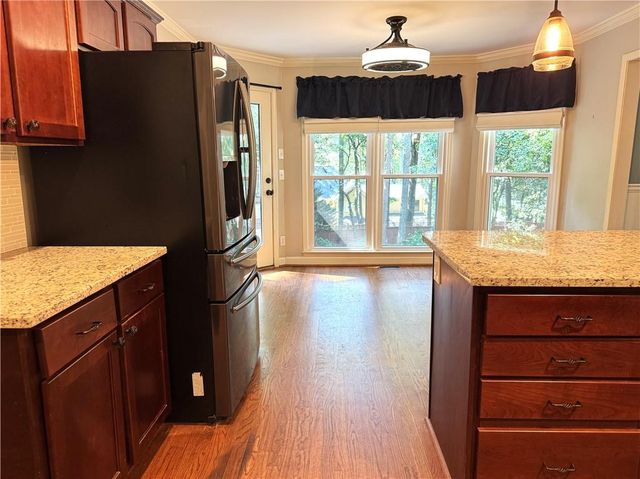 11820 Highland Colony Dr, Roswell, GA 30075