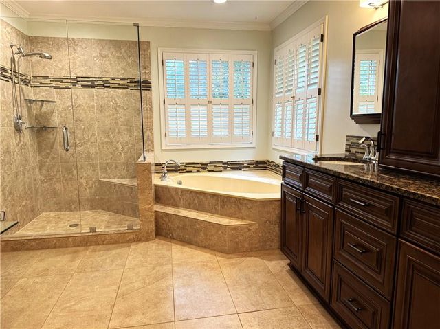 11820 Highland Colony Dr, Roswell, GA 30075