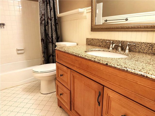 11820 Highland Colony Dr, Roswell, GA 30075