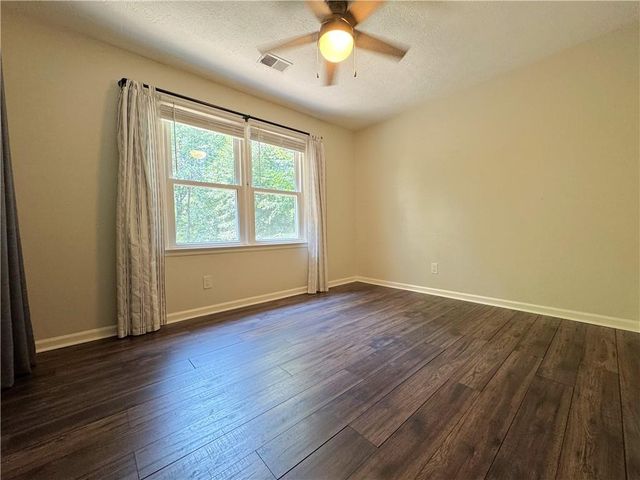 11820 Highland Colony Dr, Roswell, GA 30075