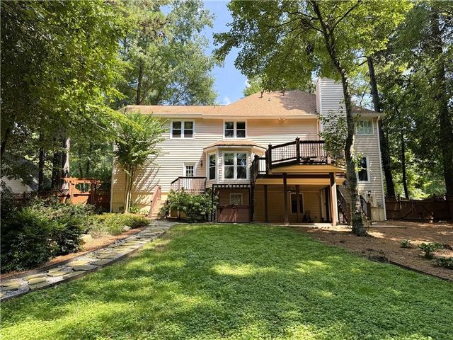 11820 Highland Colony Dr, Roswell, GA 30075