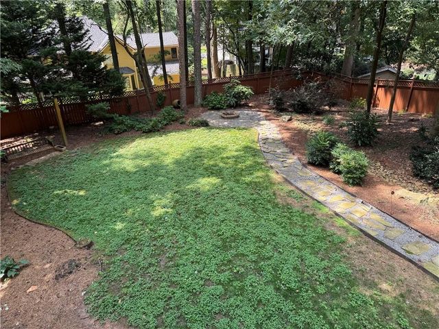 11820 Highland Colony Dr, Roswell, GA 30075