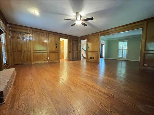 11820 Highland Colony Dr, Roswell, GA 30075