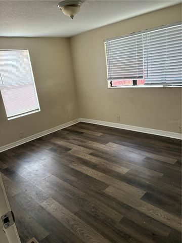 2621 ISLAND OAKS W, Lakeland, FL 33805