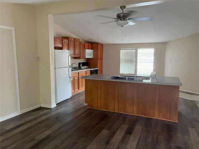 2621 ISLAND OAKS W, Lakeland, FL 33805