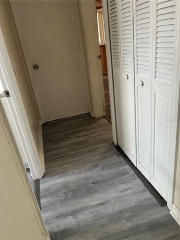 2621 ISLAND OAKS W, Lakeland, FL 33805