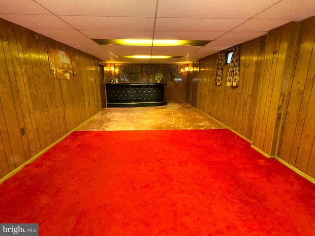 16 DEWBERRY DR, Trenton, NJ 08610