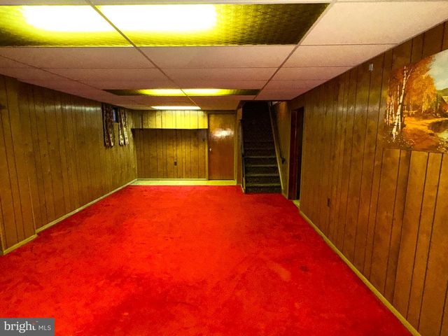 16 DEWBERRY DR, Trenton, NJ 08610