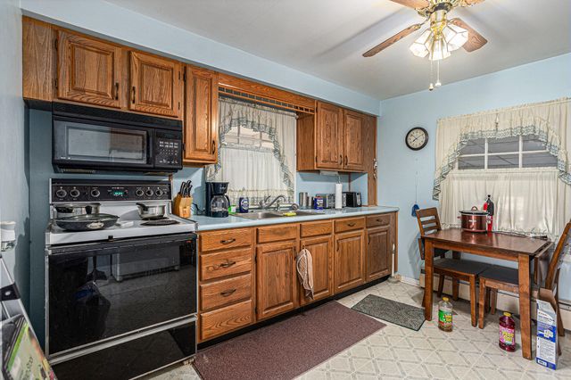 120 Woodrow Avenue S, Battle Creek City, MI 49015