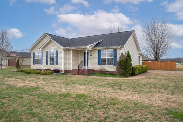 110 Kitty Meyer Ln, Loretto, TN 38469