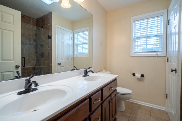 110 Kitty Meyer Ln, Loretto, TN 38469