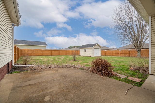 110 Kitty Meyer Ln, Loretto, TN 38469