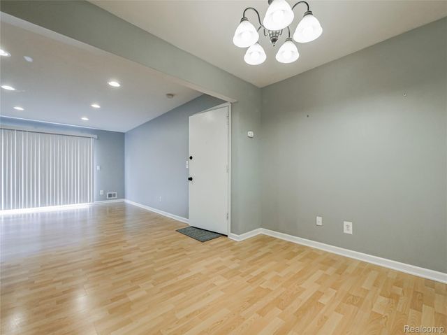 34763 MAPLE LANE Drive 57, Sterling Heights, MI 48312