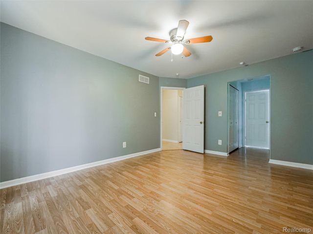 34763 MAPLE LANE Drive 57, Sterling Heights, MI 48312