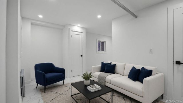 4135 Murdock Avenue, Bronx, NY 10466