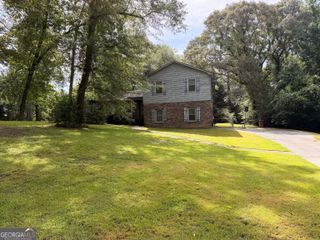 7194 Everett Drive, Macon, GA 31216