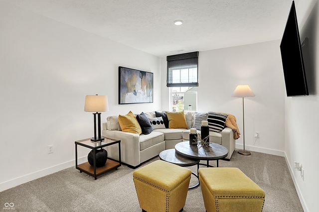 2865 Woods Edge Drive, Greenwood, IN 46143