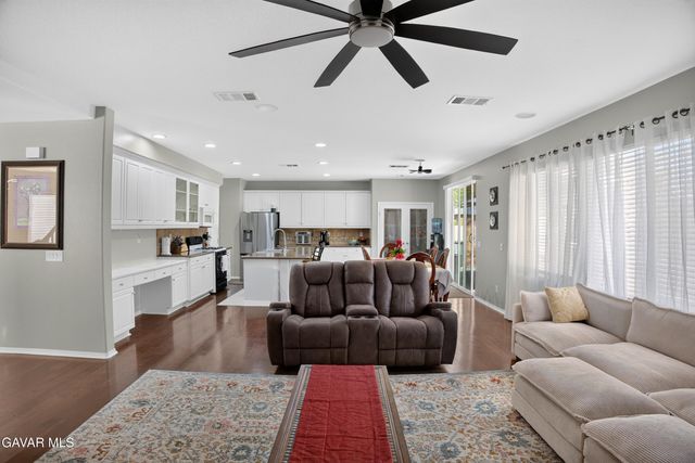 6232 W Spice Street, Lancaster, CA 93536