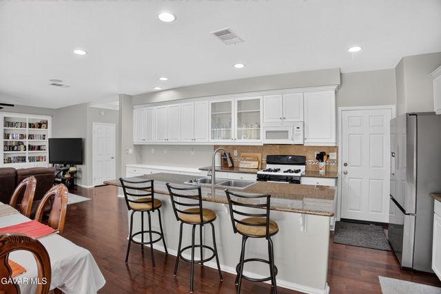 6232 W Spice Street, Lancaster, CA 93536