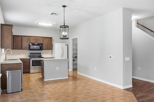 5313 Park At Woodlands DR, Austin, TX 78724