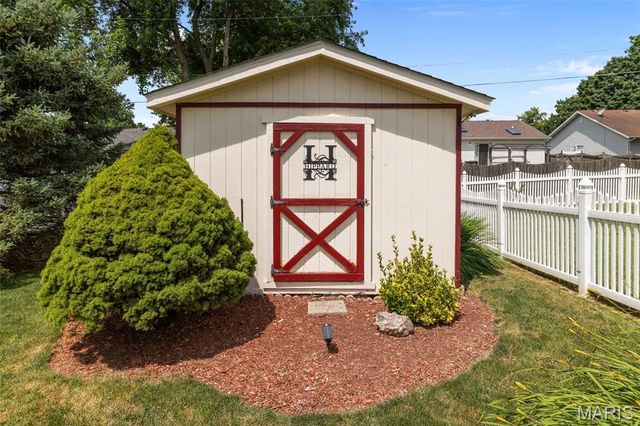 111 Freedom Drive, Belleville, IL 62226